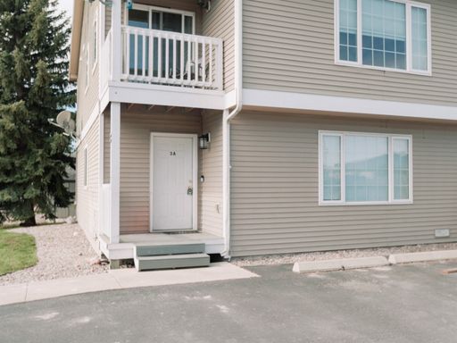 3 Martha Rd. Unit A - Fully Furnished Home Available ONLY October 2026 - May 2027