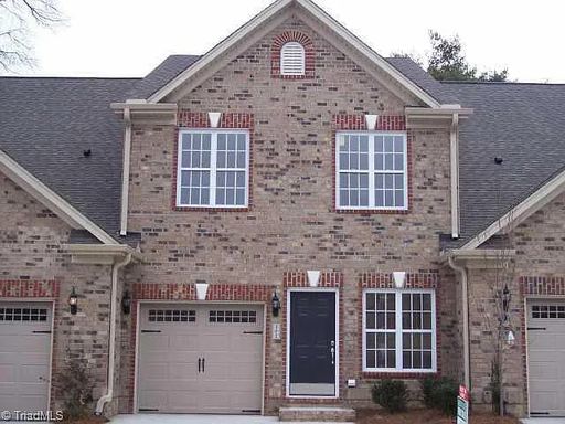 Spacious Townhome in Northern Davidson County! – photo 1