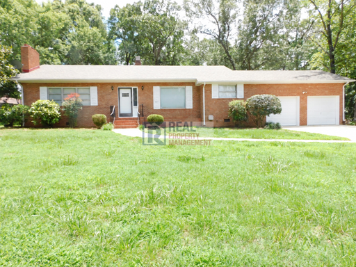 Vintage Charm, Wood Floors & a Fantastic Fenced Backyard – photo 1