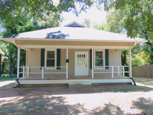 Renovated 4BR/2BA Ranch Home w/access to Salem Pkwy & Downtown WS – photo 1