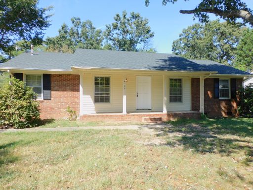 Renovated 3BR/1.5BA Single Story Home – photo 1