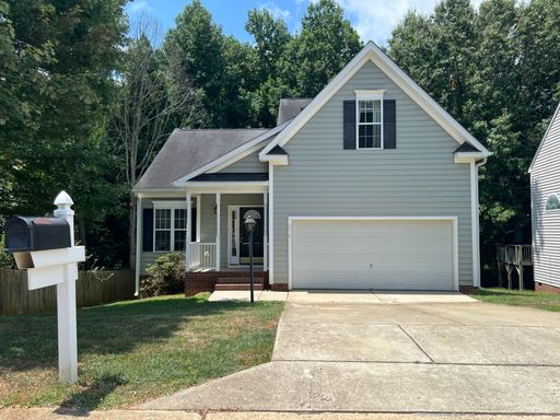 4 Bed | 2.5 Bath House with Garage near NCSU, Lawn Care Included – photo 1