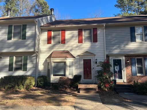 2 Bed | 2.5 Bath Townhome in Raleigh with Lake Views – photo 1