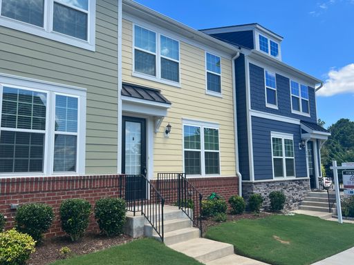 3 Bed | 2.5 Bath Townhouse with Loft in Wake Forest – photo 1