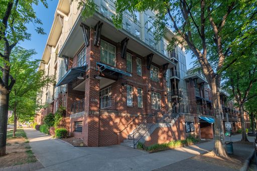Wonderful 2bd/2bth uptown condo! lots of space in a beautiful building – photo 1