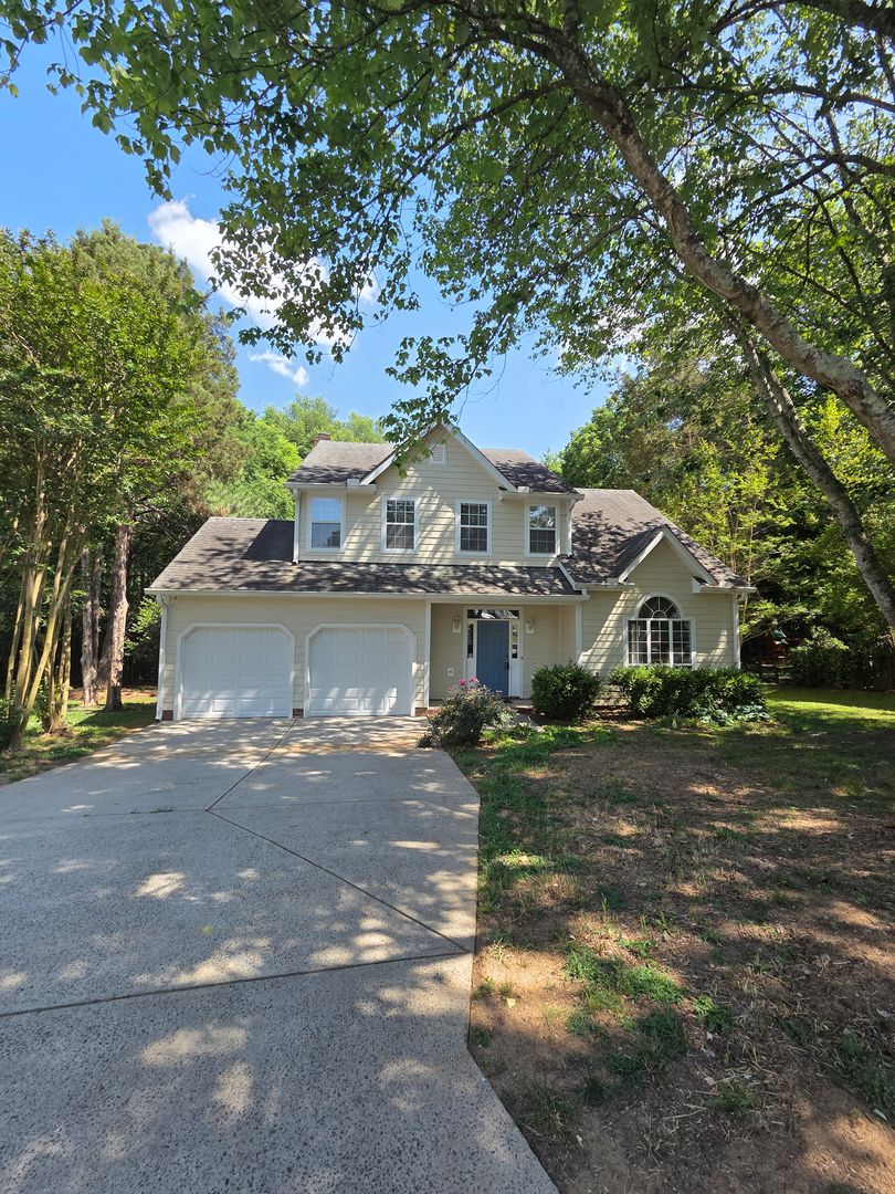 Charlotte House: 13818 Stephendale Drive