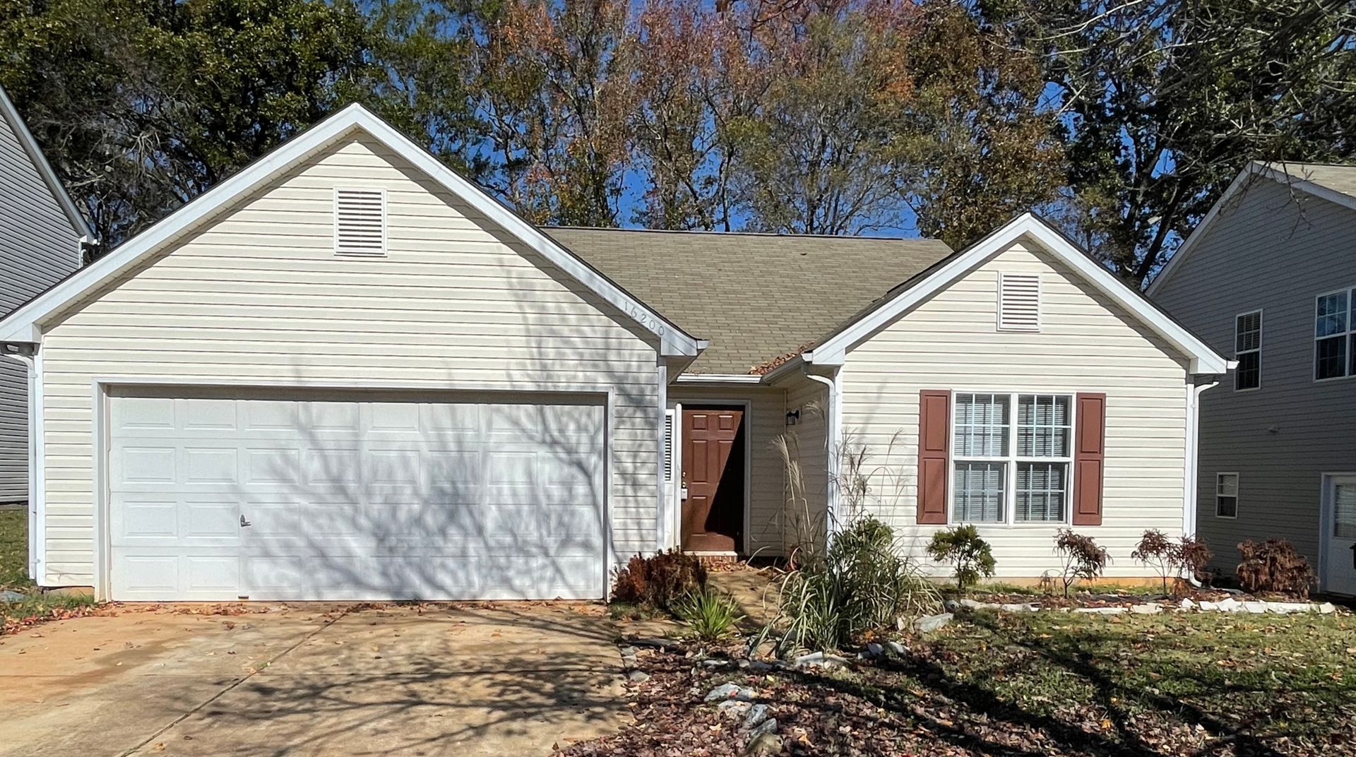 Charlotte House: 16200 Circlegreen Drive