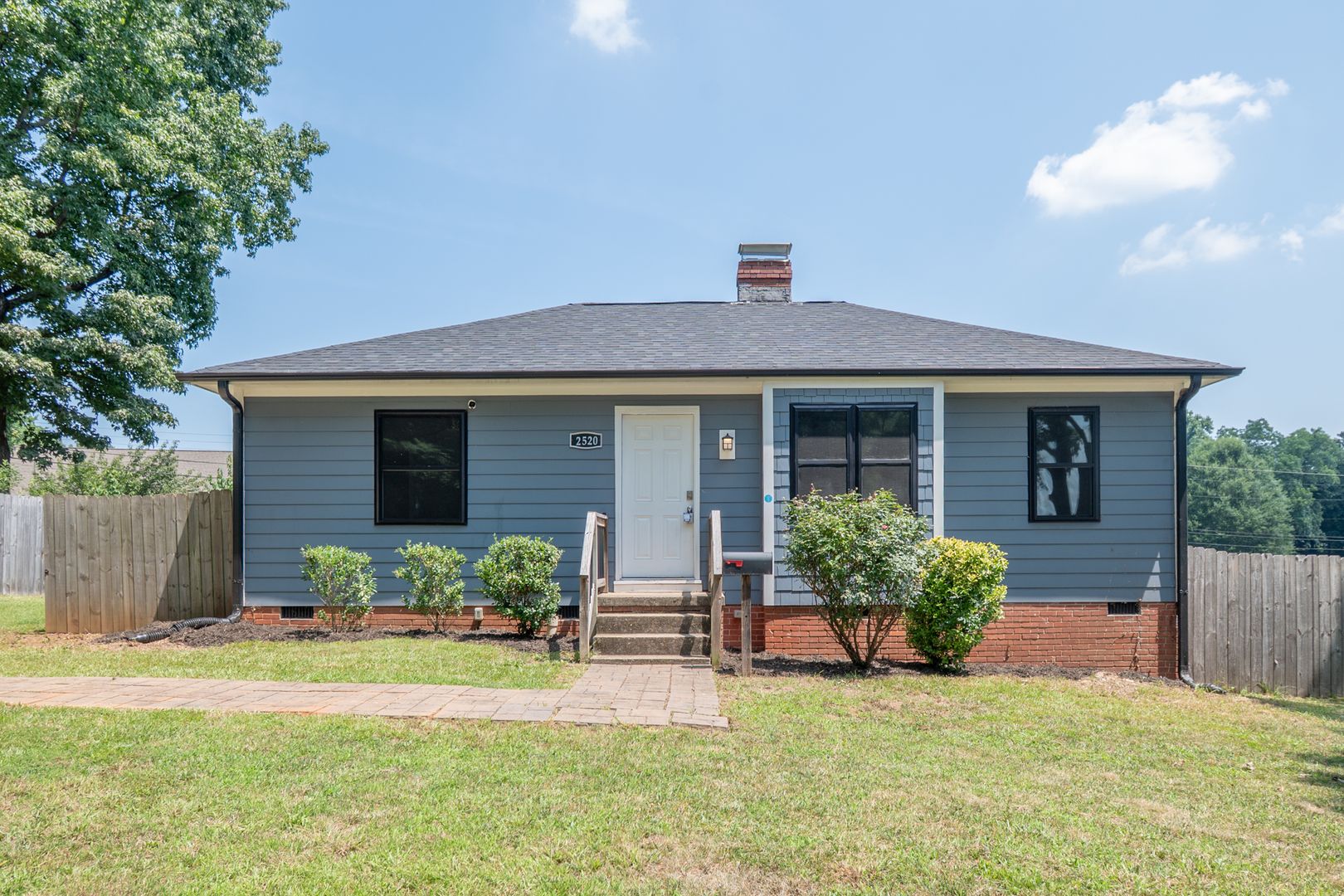 Charlotte House: 2520 Brentwood Pl
