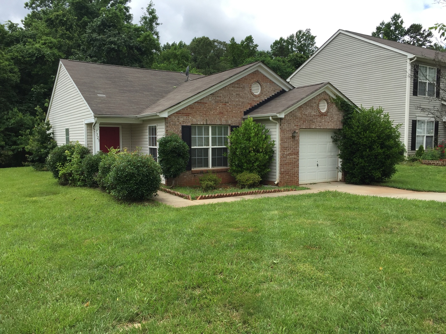 Charlotte House: 7523 Eben Dr