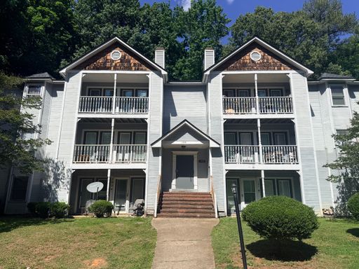 Clean. Updated. Move-In Ready. Raleigh Condo Available Now! – photo 1