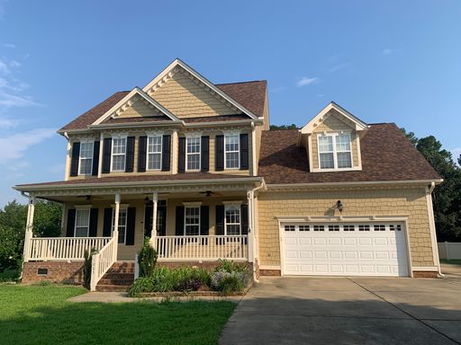 Expansive Residence, Main Level Primary Bedroom Suite, Large Bonus, Florida Room, Available NOW! – photo 1