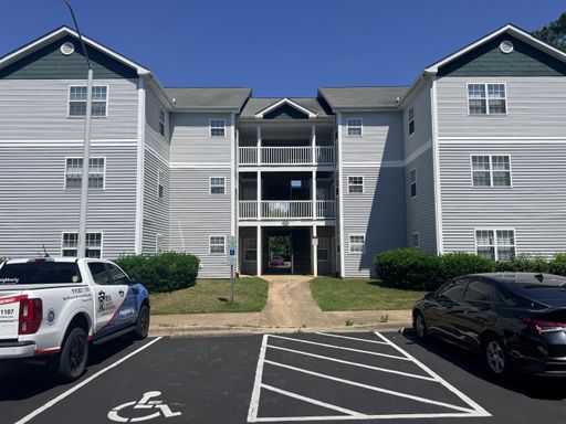 Utilities Included! Amazing Bedroom Suite For Rent Near NC State University, Available Now! – photo 1