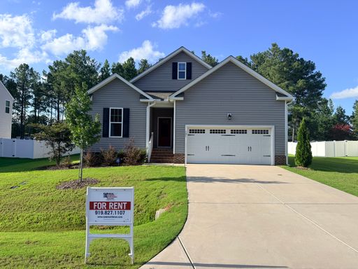 Spacious 4-Bedroom Home in Garger with Modern Kitchen & Two-Car Garage! – photo 1