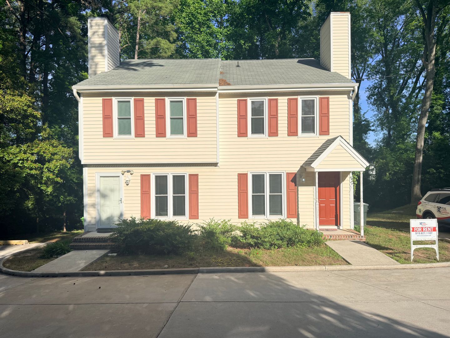 Raleigh Apartment: 2922 Glenridge Dr