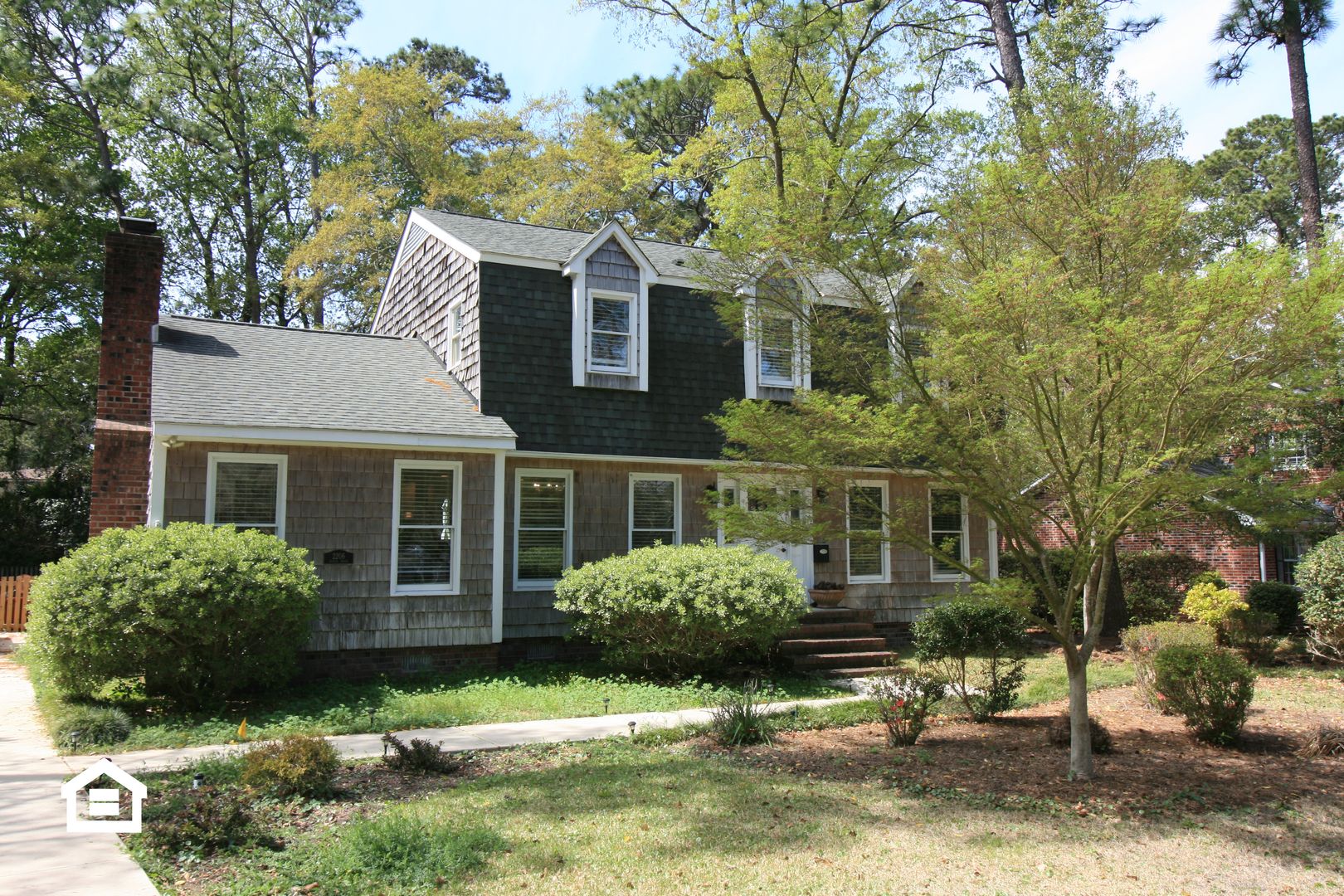 Wilmington House: 2206 Acacia Drive