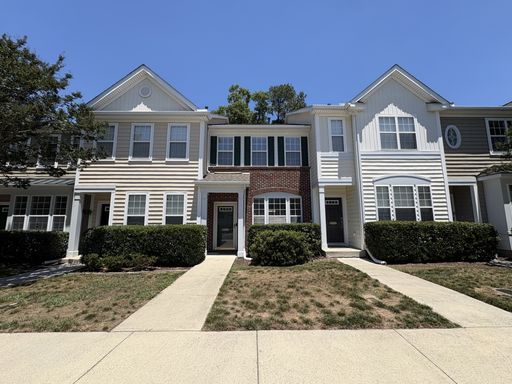 MOVE-IN SPECIAL: Spacious Townhouse in Elm Grove | Near Hope Valley Farms, Durham, NC – photo 1
