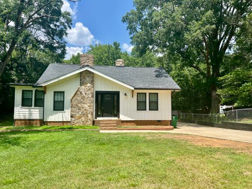 Beautiful 2BR/2BA home in Charlotte! – photo 1