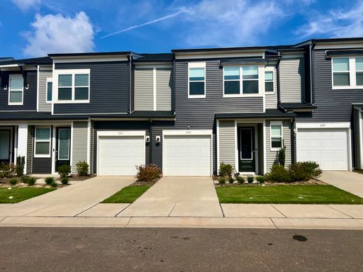 COMING SOON!Beautiful 3BR and 2.5 BA Townhouse in Charlotte – photo 1