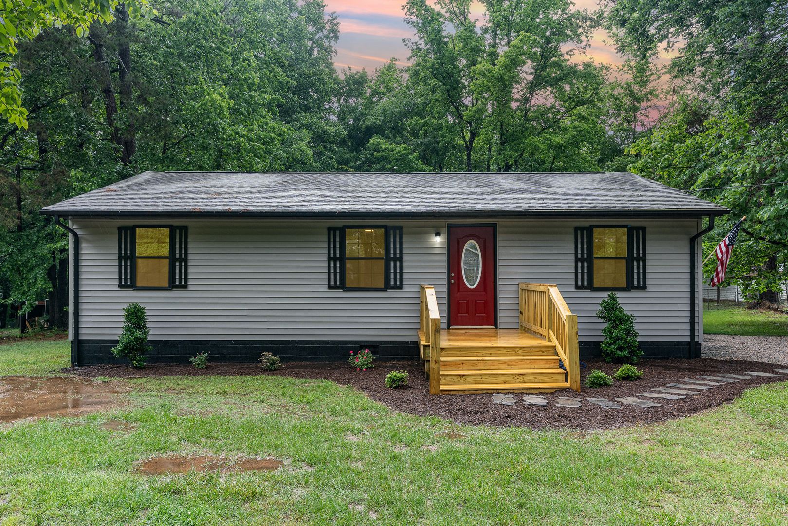 Franklinton House: 4420 W River Rd