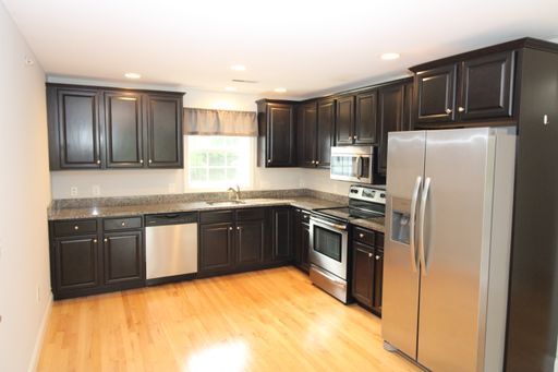 Updated 2 Bed Apartment with Heat and AC included walking distance from Downtown Dover – photo 1