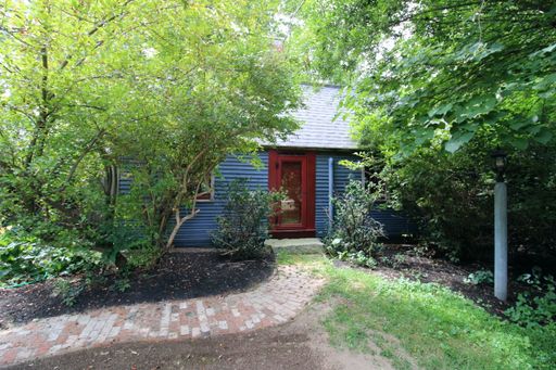 Single Family Short Term Rental in South Berwick! Available through 6/20/27