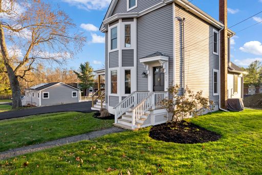 Beautifully Renovated Dover 3 Bedroom Home! – photo 1