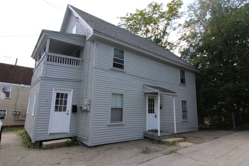 3 Bedroom in Farmington with heat included, Washer/Dryer Hookups, Section 8 considered.