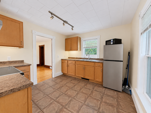 White River Junction, VT - 1 Bed/1 Bath apartment - $1750 – photo 1