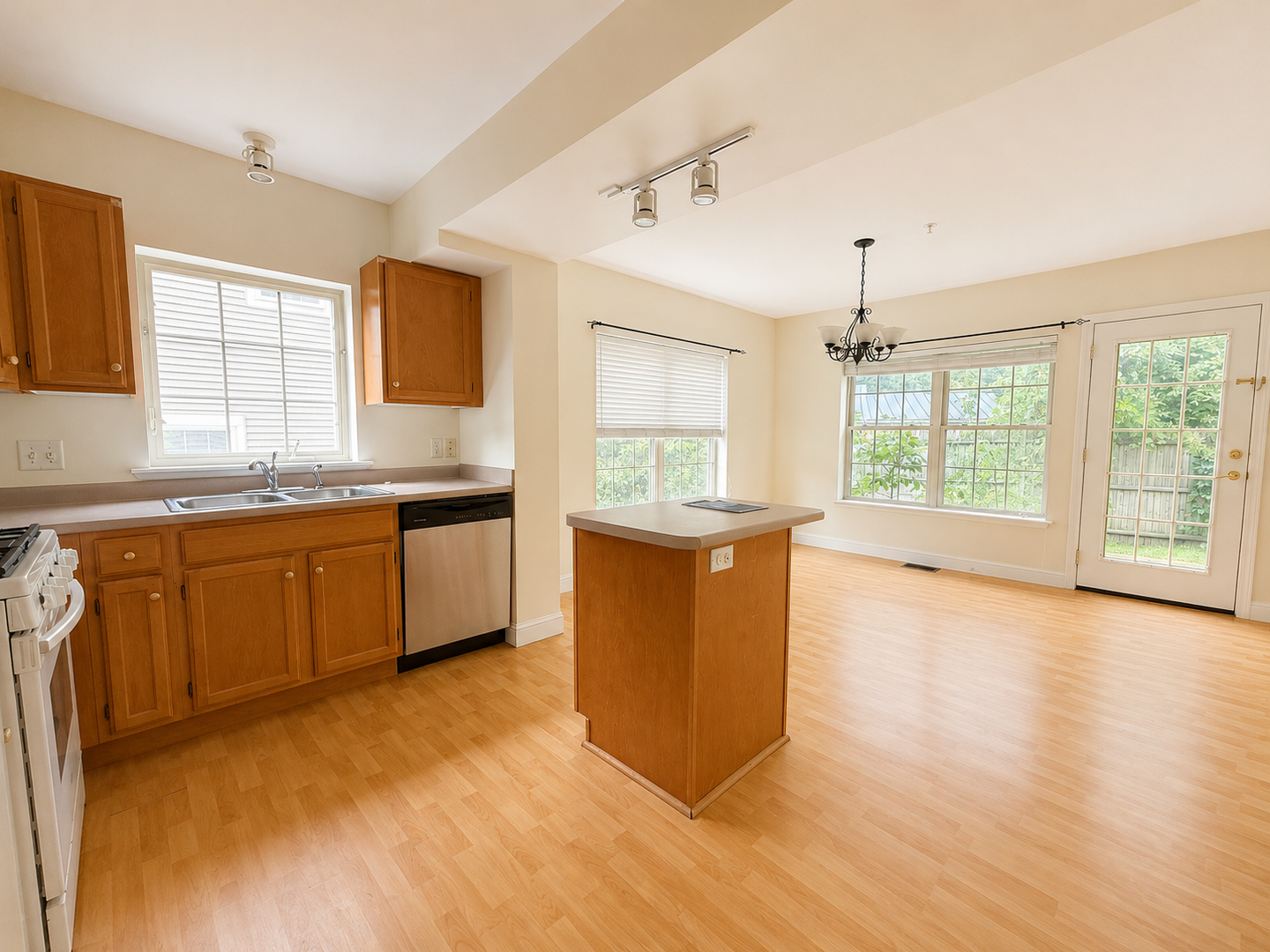 Lebanon House: 299 Mount Support Rd