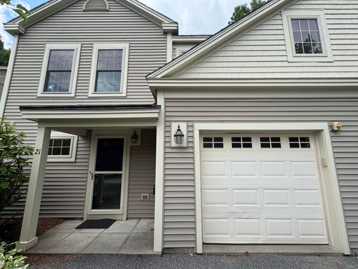 Lebanon 2 Bed, 2.5 Bath - $2900 plus utilities