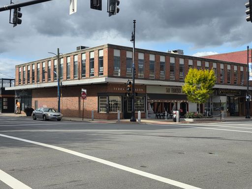 Suite 4 - Spacious Four Room Office Suite on Main St in Downtown Nashua