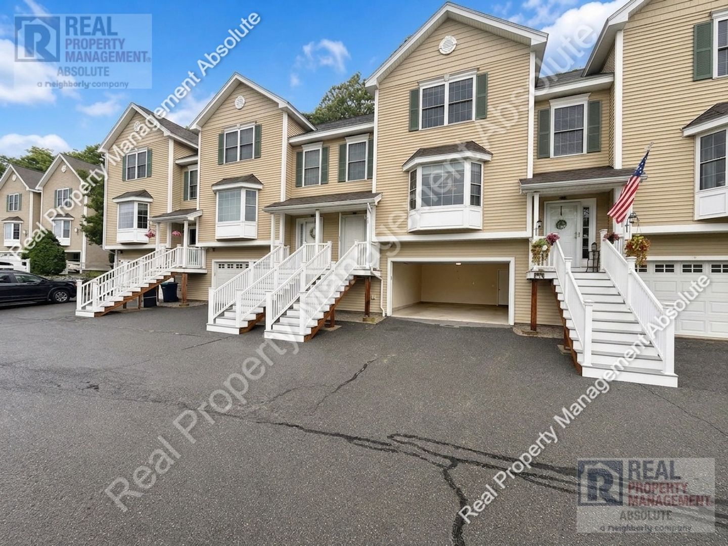 Hudson House: 23A Clearview Circle