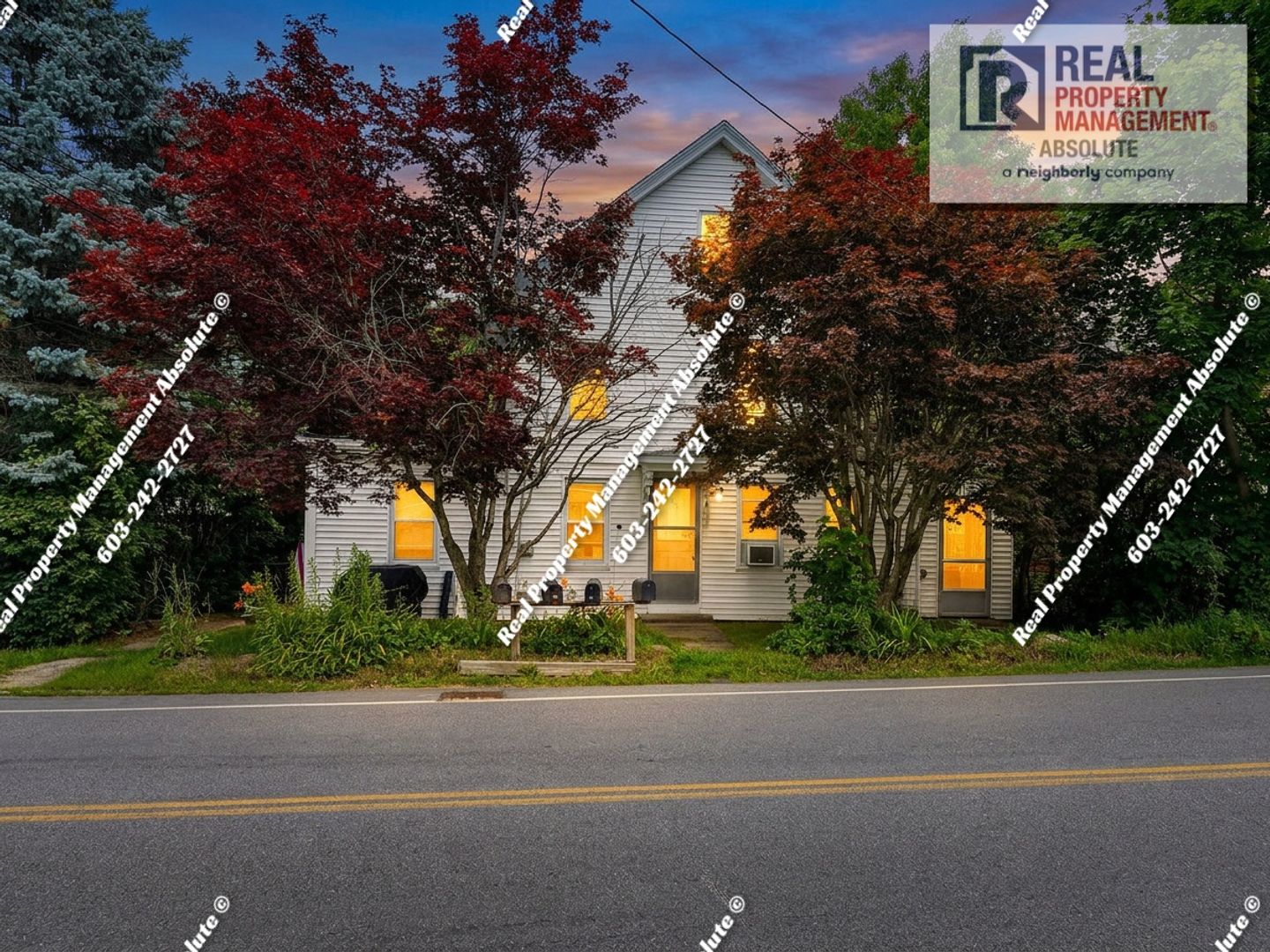 Raymond Apartment: 44 Main St