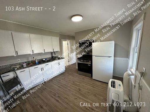 4 BR/2BA apartment with NEW floors, windows & paint - Upper Level - 2nd & 3rd Floor – photo 1