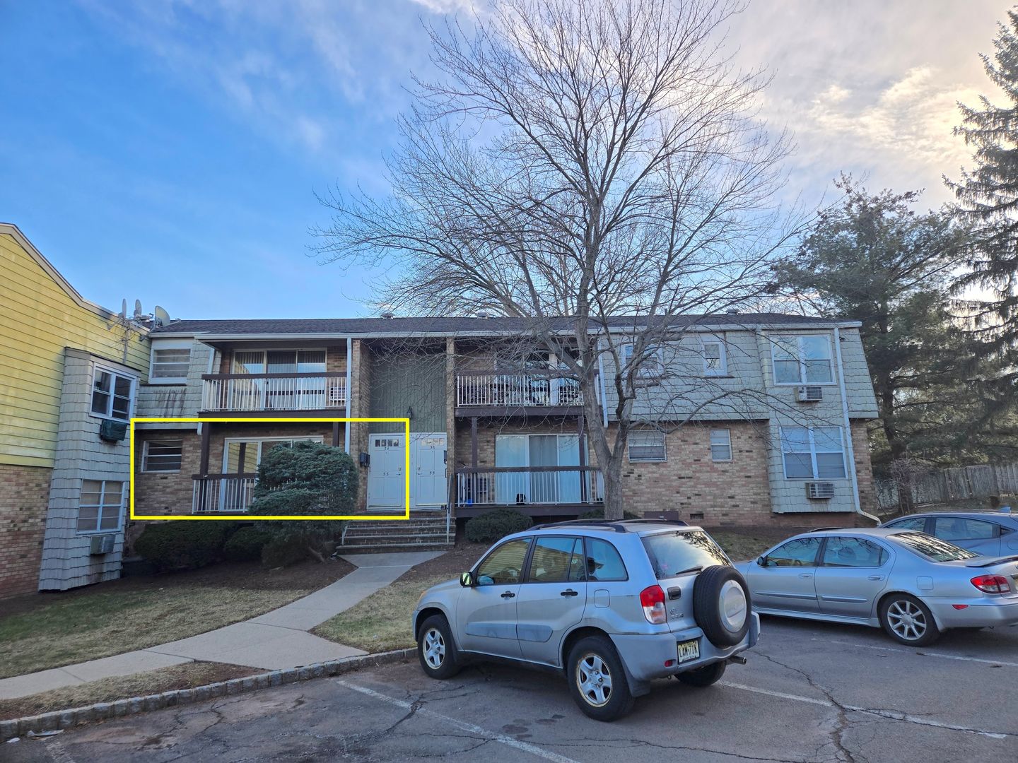 Hillsborough Condo: 28 Deanna Drive