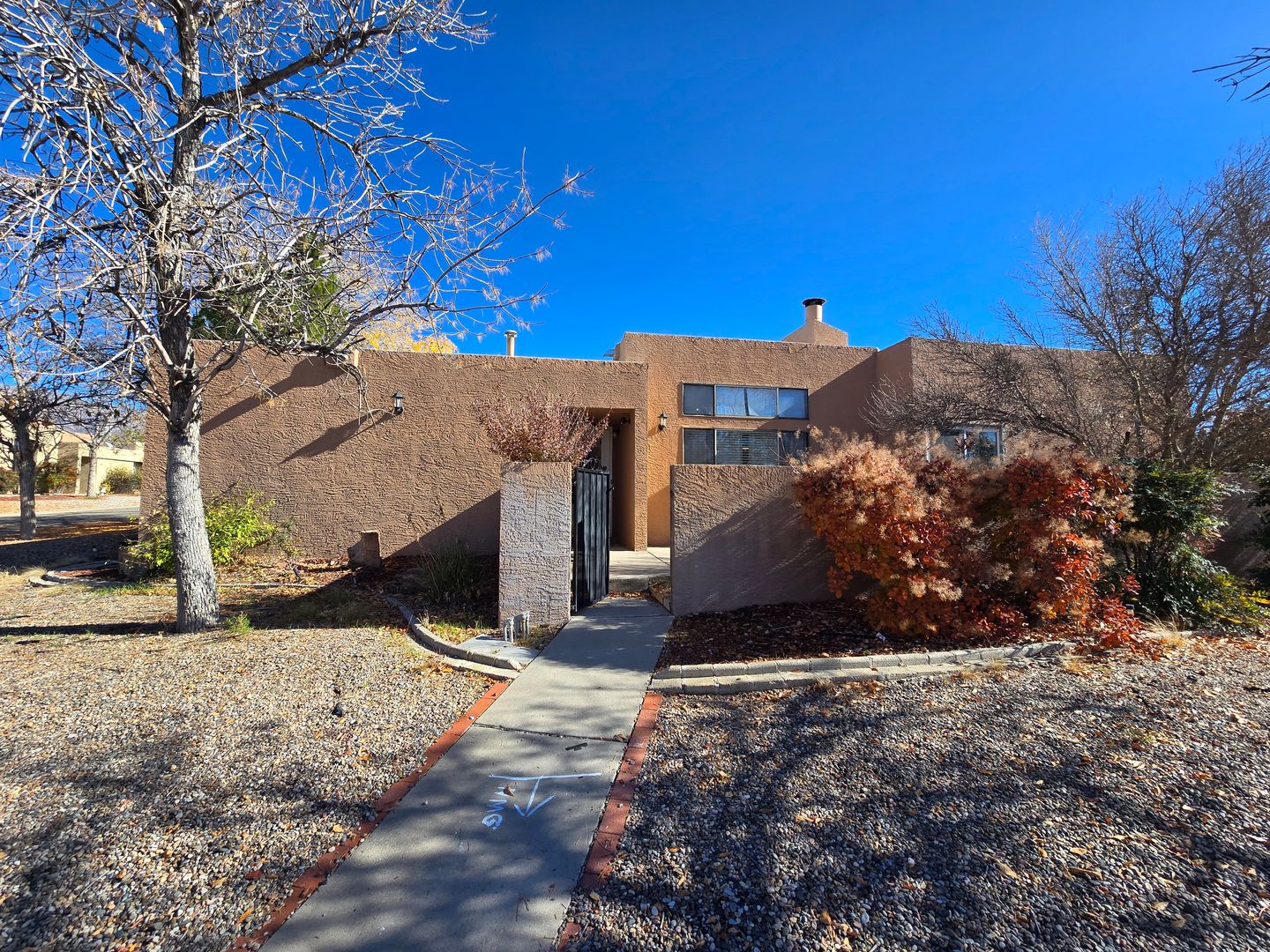 Albuquerque House: 8300 Della Rd NE