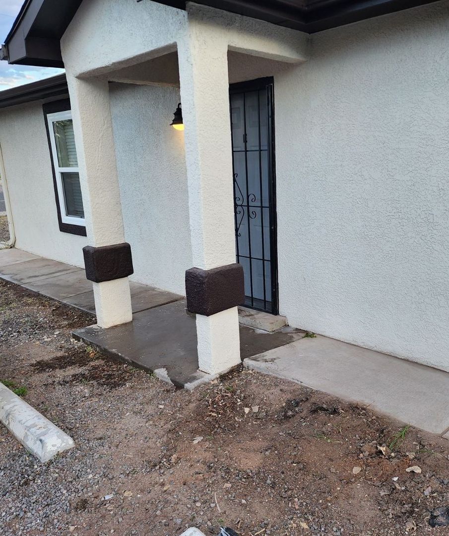 Belen Apartment: 1201 South Main St