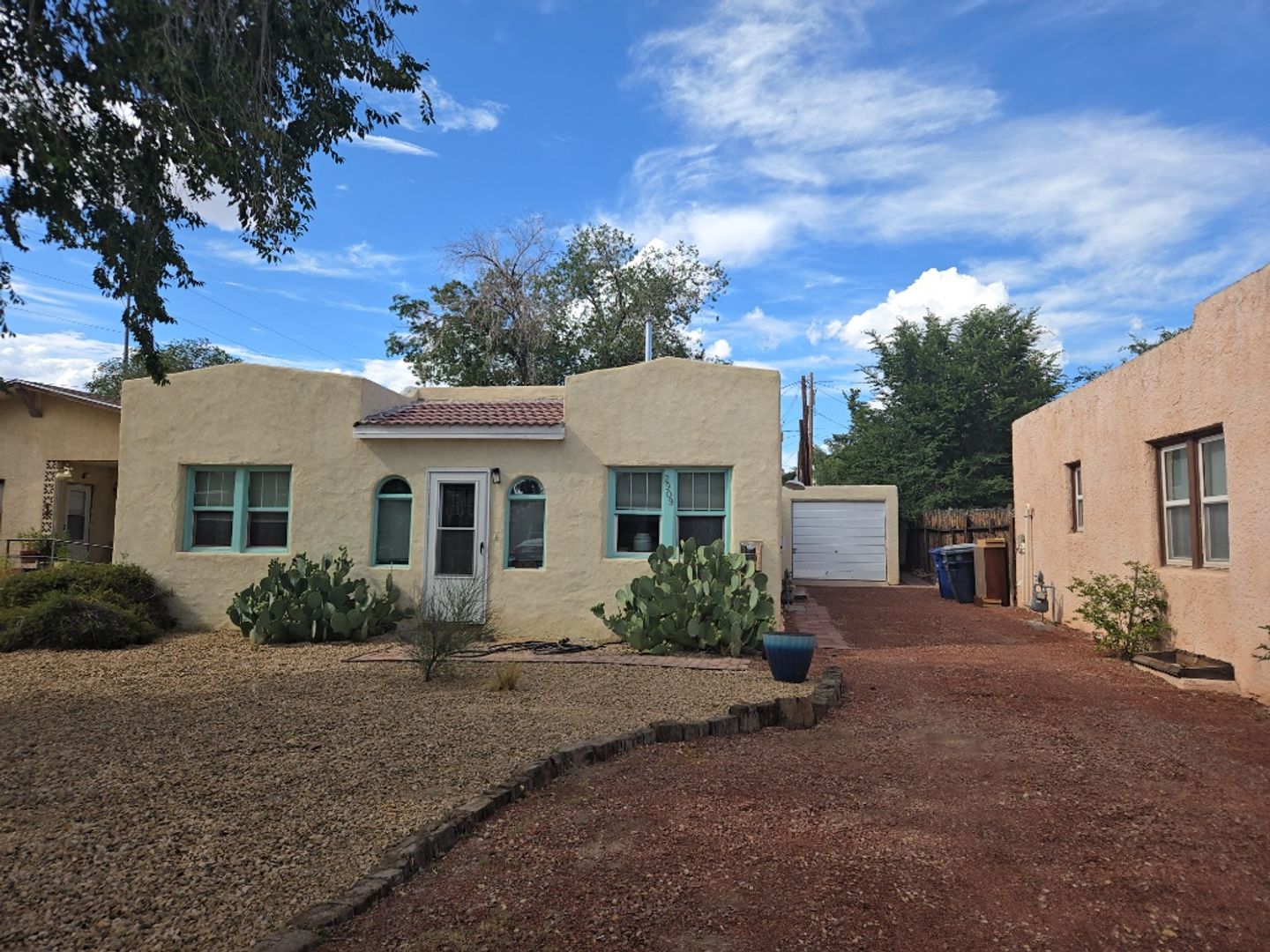 Albuquerque House: 2909 Campus Blvd NE