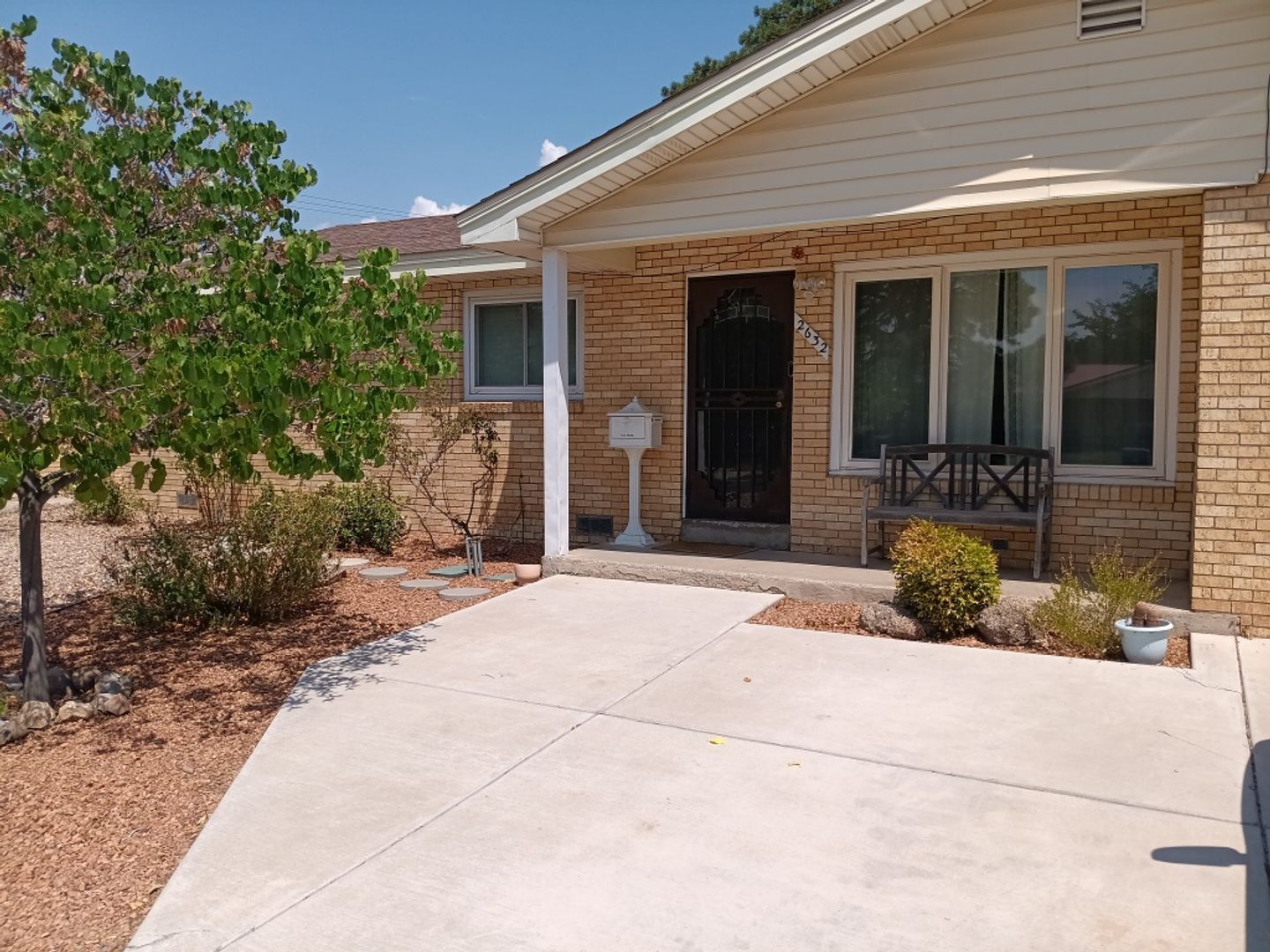 Albuquerque House: 2632 Valencia Dr. NE