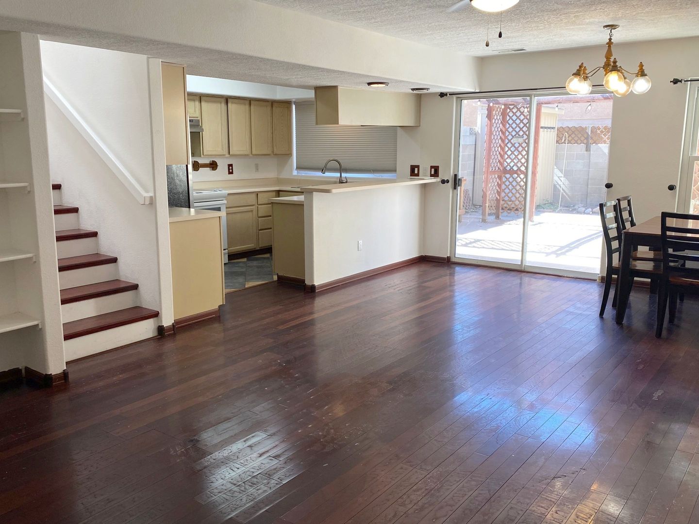 Albuquerque House: 1627 55th St NW