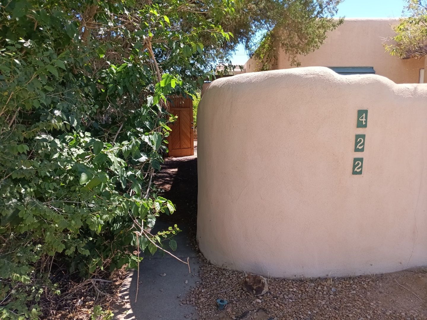 Albuquerque House: 422 Carlisle Blvd NE