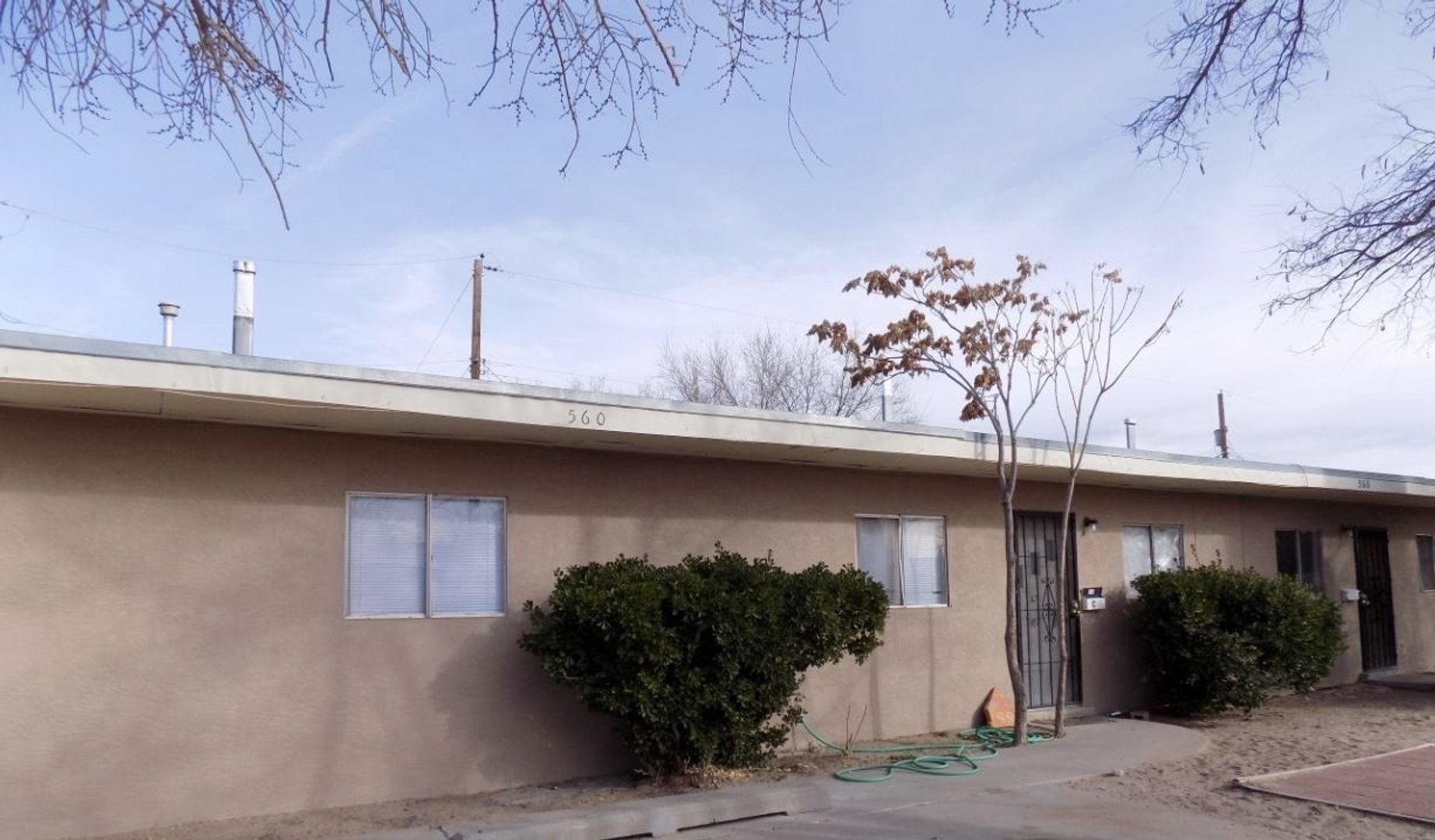 Albuquerque Apartment: 560 Estancia Dr NW