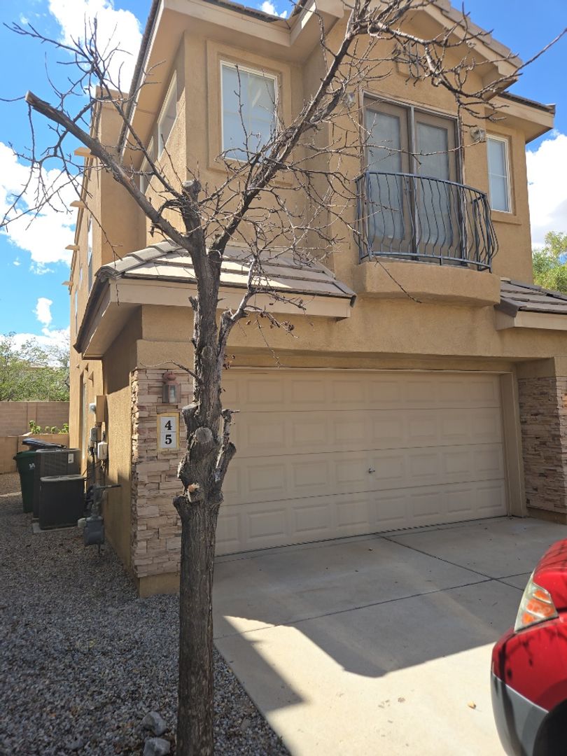 Rio Rancho House: 45 Willow Trace Ct