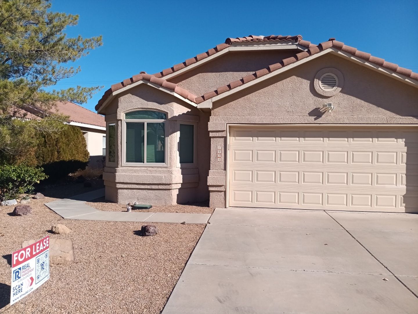 Albuquerque House: 6424 Bosque Meadows Pl