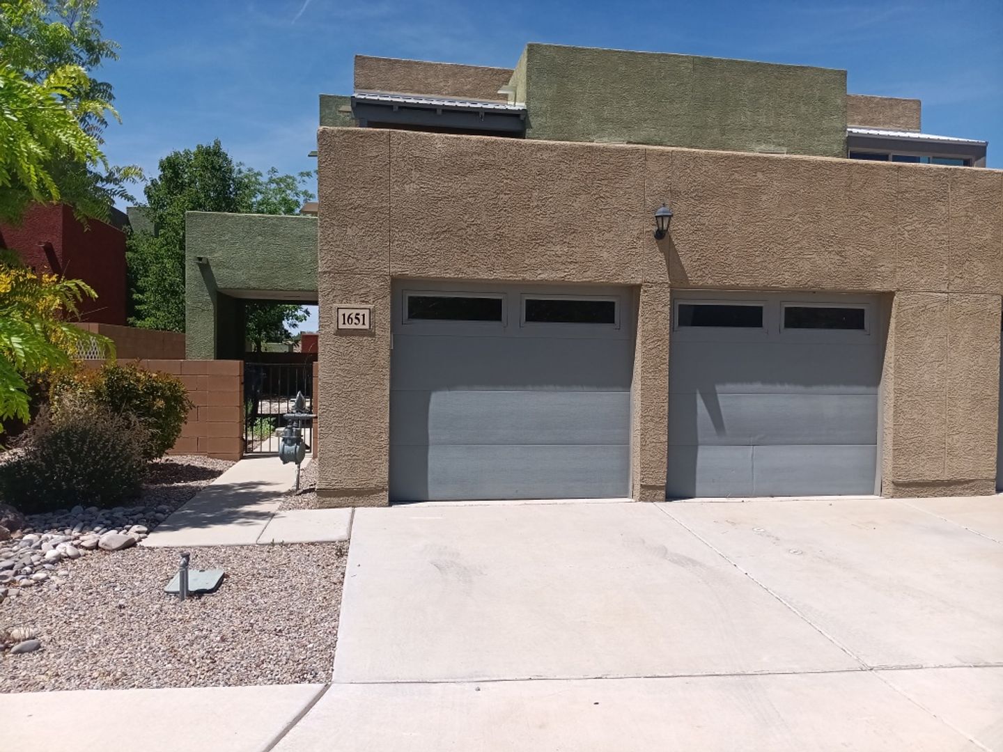 Albuquerque House: 1651 Domino Dr SE
