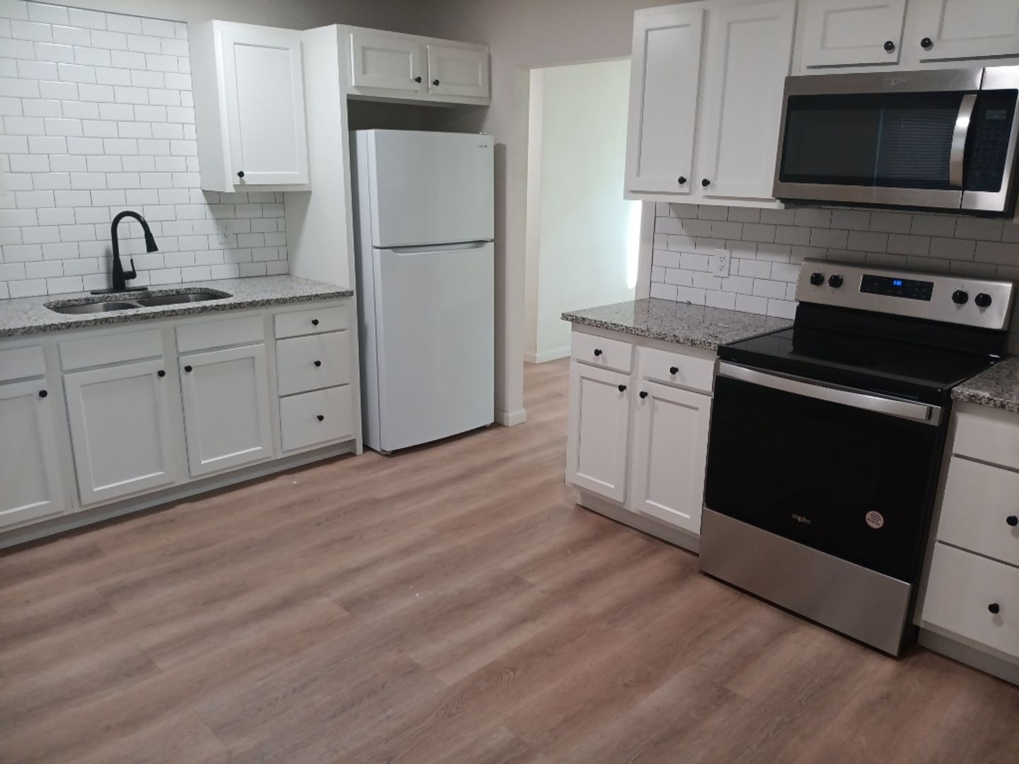 Albuquerque House: 422 Rhode Island St SE