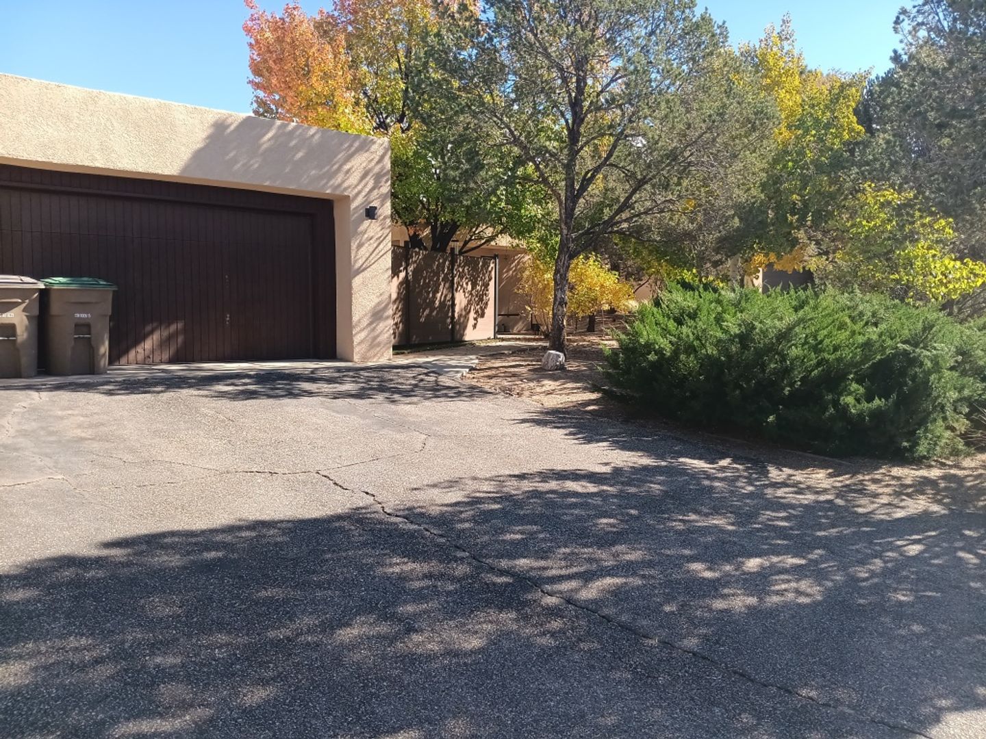 Albuquerque House: 1849 Tramway Terrace Loop NE