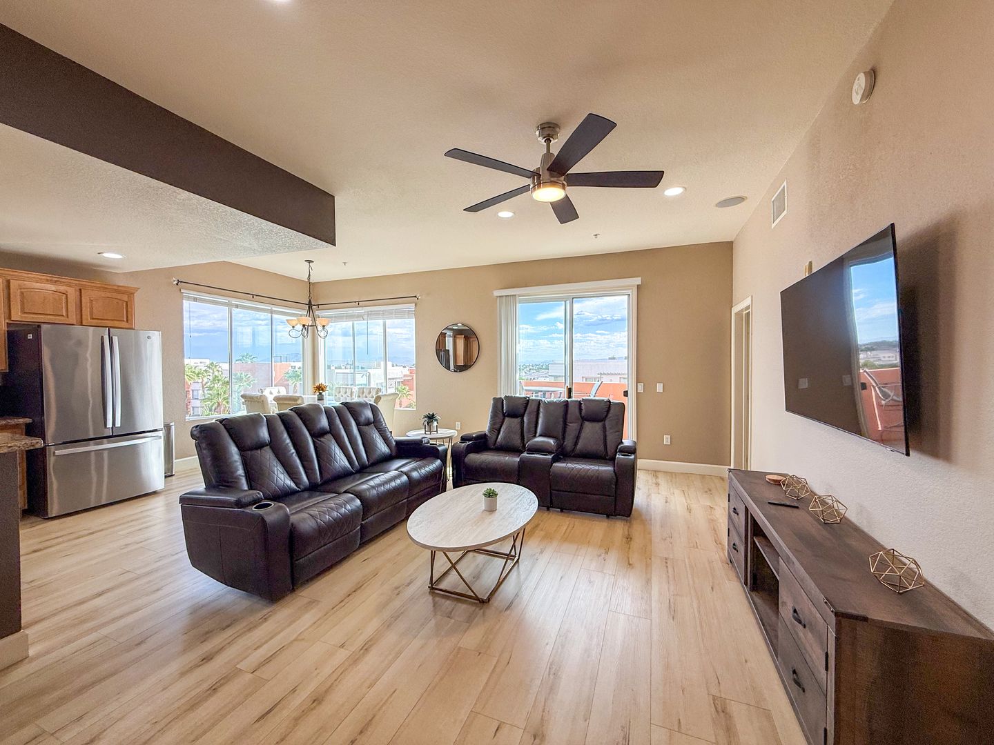 LAS VEGAS Condo: 63 E AGATE AVE #509