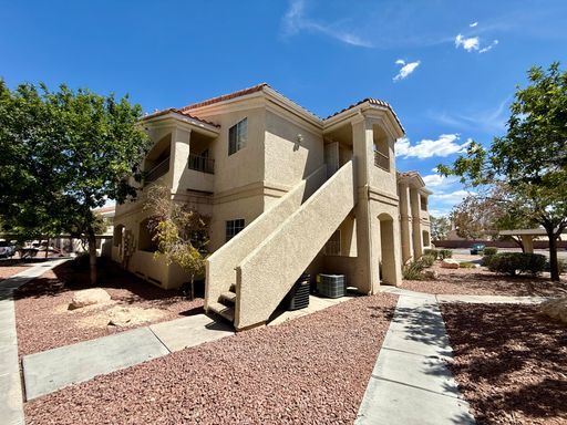 Room for Rent in Gated Community – First-Floor 2 Bed, 2 Bath Condo – photo 1