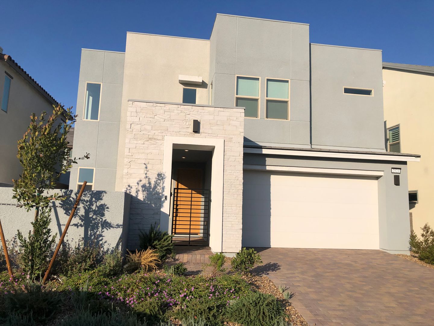 HENDERSON House: 2521 SPERGOLA STREET